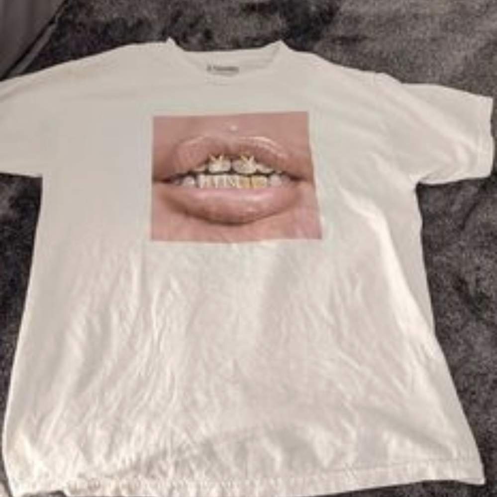 X Playboy Carol T-Shirt in white Pleasures